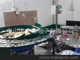 【全自動(dòng)酒瓶瓶蓋入墊機(jī) 塞墊機(jī) 入墊機(jī) 瓶蓋設(shè)備包裝】?jī)r(jià)格,廠家,圖片,輔助包裝機(jī)械,中山市鑫瑞電子-